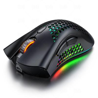 Chine Souris sans fil A3 RGB rechargeable avec touches silencieuses et conception verticale à vendre