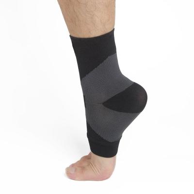 China Breathable Custom Bottom Compression Socks Men Sporty Ankle Socks for sale