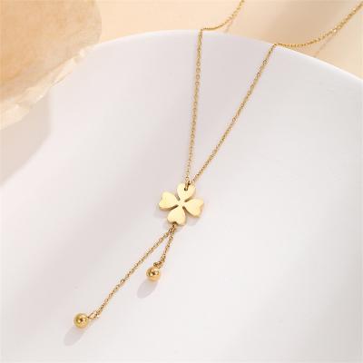 China Small Daisy Titanium Steel Necklace Women 18K Gold Wholesale Vintage Tassel Clavicle Chain Pendant Necklace for sale