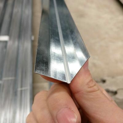 China Contemporary Galvanized Steel Wall Angle 25*25 for sale