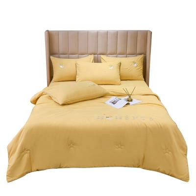 China Free Sample Nondisposable Wholesale European Style DXL Jacquard Satin Custom Wedding Bedding Sets For Home for sale