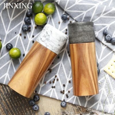 China Wholesale Viable Wooden Shaker Tableware Gifts Professional Chef's Salt and Pepper Mill Pepper Grinder for sale