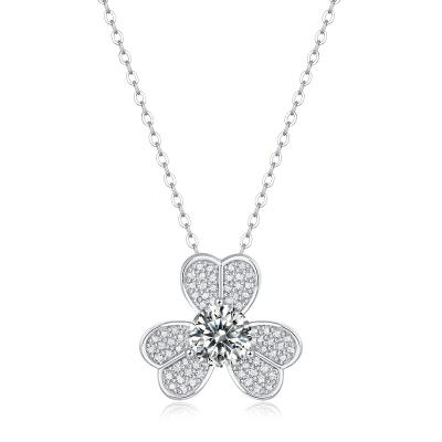 China Fashion Temperament Light Luxury 925 Personality Necklace Silver Flower Shell Moissanite Necklace for sale