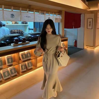 China Anti-pilling Xiaoxiangfeng new autumn and winter dress 2021 French based knitted medium length sweater with coat for sale