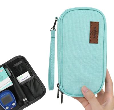 China Waterproof insulin travel cooler bag with 2 ice pack and insulation liners for diabetic organize medication for sale