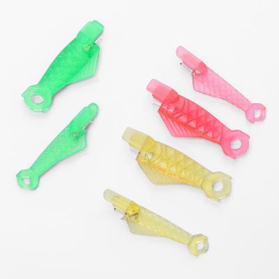 China Hand Sewing JP Needle Tool Accessories Fish Sewing Plastic Type Automatic Sewing Machine Needle Threader For Sewing Embroidery for sale