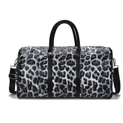 China Fashion Hot Weekend Duffle Pockets Traveling Leopard Printing Handbags Women Gym Sports Shoulder Bags for sale