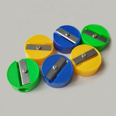 China Office School Stationery Wholesale Round Shape Standard Pencil Sharpeners for sale