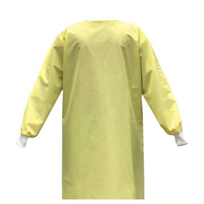 China Waterproof Yellow Pe Polyester Disposable Gown Isolation for sale