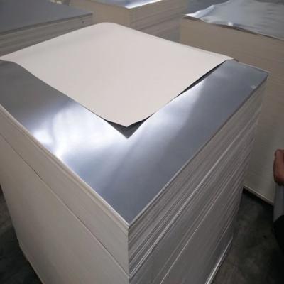 China Papel metalizado al vacío de plata 85GSM en venta