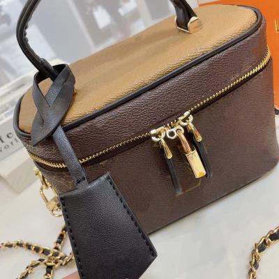 China Custom Fashion Luxury Makeup Bag Handbag Fashion Designer Fashoion Box Chain One Portable Cross - Body Bag for sale