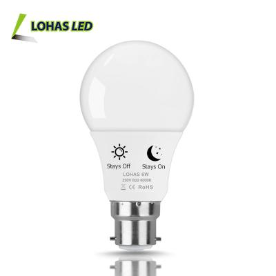 China LOHAS 6W A60 Residential Dusk To Dawn Light Sensor LED Bulb 110-240V B22 Base Auto On-Off Light Bulbs for sale