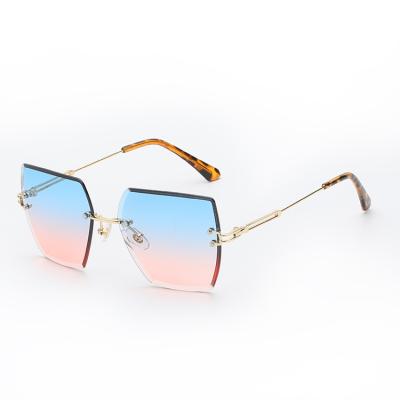 China Fashion Sunglasses Women Metal Frame Sunglass Ladies UV400 Square Eyewear Frames Rimless Sunglasses for sale