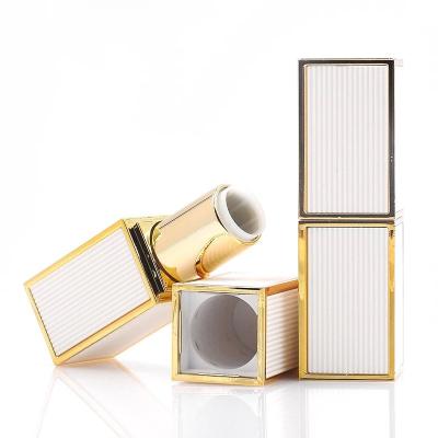 China Low MOQ Hot Selling High End PP Lipstick White Square Tube for sale