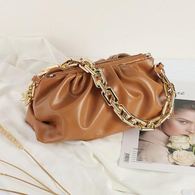 China Custom Fashion Logo Day Clutch Pleated Women Fashion Handbags Shoulder Cloud Bag With Gold Chain for sale