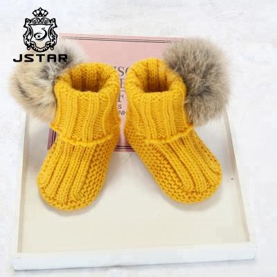 China Cute Baby Booties Cotton Lovely Baby Shoes Warm Hand Knitted Soft Warm Baby Shoes for sale