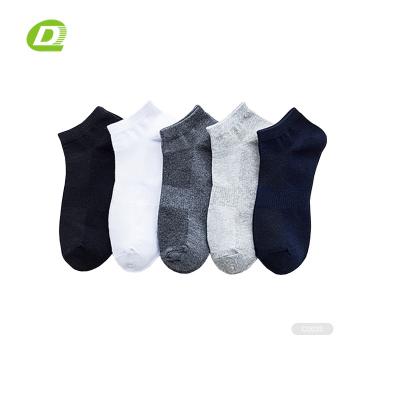 China DQ- D0053 Viable Men's Short Sneaker Socks For Men Cotton Ankle Sneaker Socks For Men for sale