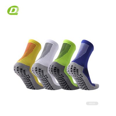 China DQ- A0078 Sustainable Football Grip Sports Socks for sale