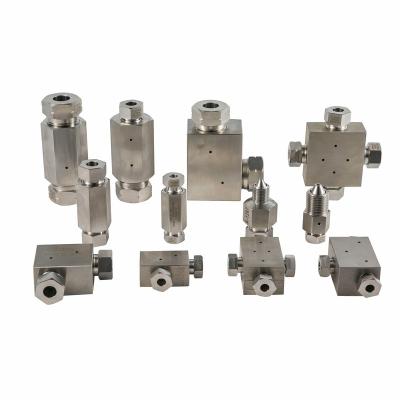 China Machine Water Jet Cutting Machine High Pressure Tube Connector And Fittings Waterjet for sale