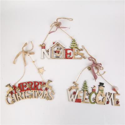 China Cute DIY Christmas Accessories Opens Creative Wooden Christmas Decorations Doors Pendant for sale