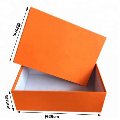 China 29*20*10cm Recyclable Cardboard Box For Clothes , Small Movable Shoes Boxes Shipping Cardboard Packing Mailing Box for sale