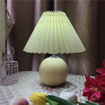 China Modern Luxury Home Decor Bedside Lamps Fabric Shade Table Lamp Luxury Reading Lights For Bedroom for sale