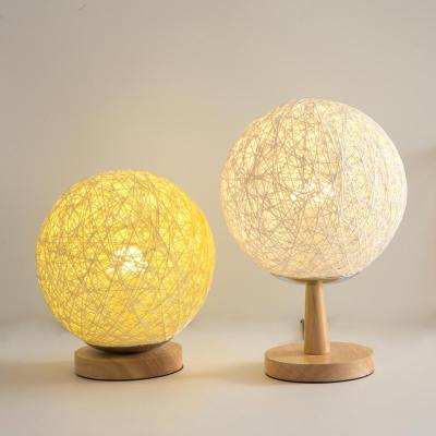 China 2020 modern decorative rattan bedside table lamp for hotel for sale