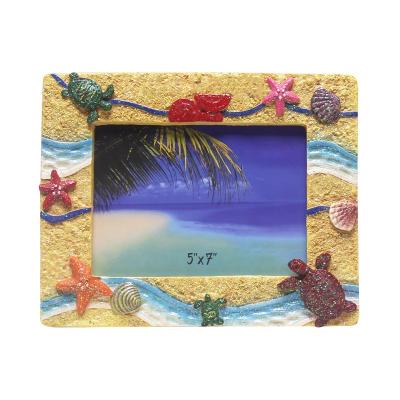 China Wholesale Handmade Home Decoration Handmade Resin Craft Souvenir 3D Resin Photo Tourists Frame for sale