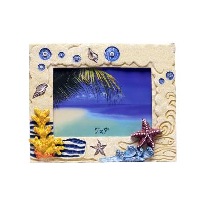 China Wholesale Handmade Hot Selling Custom Home Decoration Gifts Resin Crafts Personalized Hand Painted Photo Frame for sale