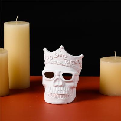 China Safety 3D DIY halloween gift decoration custom color handicrafts white ceramic ornaments home decoration for sale