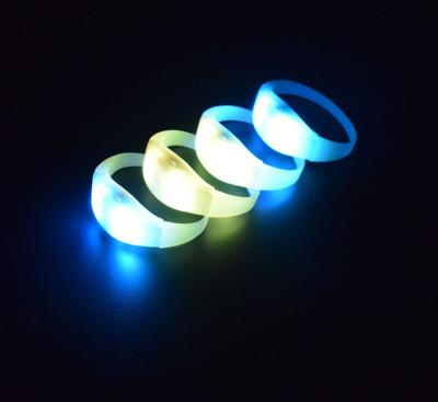 China Concert Party Events ABS Silicon Material Noise Activated Led Wristband Light Up Flashing Led Wristband For Party Concert for sale