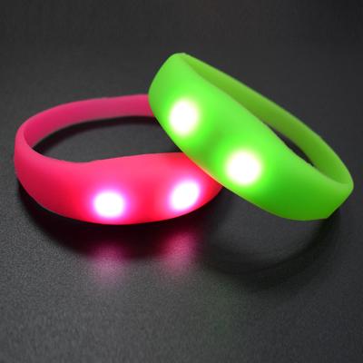 China Motion /sound operated switch Sound On/Off Activated LED Wristband LED Wristband Silicone Flashing Light Up Wristband LED for sale