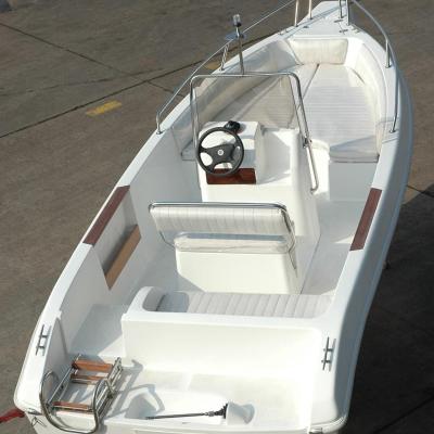 China Hot Selling Fiberglass China Made 5.5m Fiberglass Sport Yacht for sale