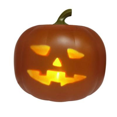 China Halloween Decorations Short Spray Halloween Pumpkin Scary Lamp For Outdoor Party With Animated Faces Speaker Projector for sale