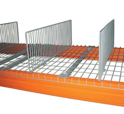 China Easily Assembled Free Standing Wire Divider / Hangling Steel Wire Mesh Divider For Pallet Racking for sale