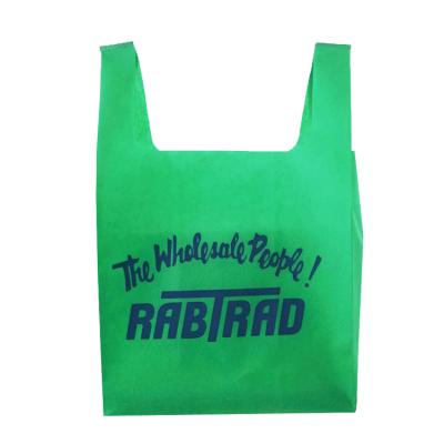 China Custom Recyclable Wholesale Non Woven Shopping Bags With Logo Non Woven T Shirt Bag Gifts Invest Bag for sale