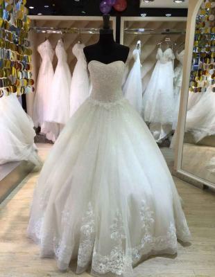 China Breathable Strapless Sweetheart Ball Gown Wedding Dress Sweep Train Wedding Dress 2021 Fashion for sale