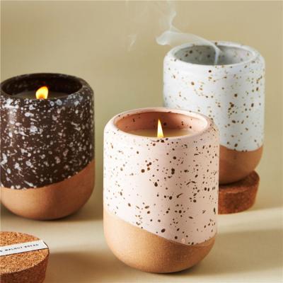 China Morden Spotted Chandelier European Fancy Gift Opens Empty Ceramic Cylinder Shape Candle Cup Vessel Candle Jars With Wooden Lid for sale