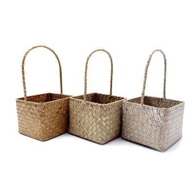 China Sustainable High Quality Handmade Woven Straw Weaving Wooden Picnic Baskets for sale