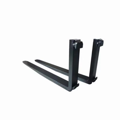 Cina Forklift accessories Door rack cargo fork forks 1.5-10tons, suitable for various models of cargo fork length 1.52m-2m in vendita