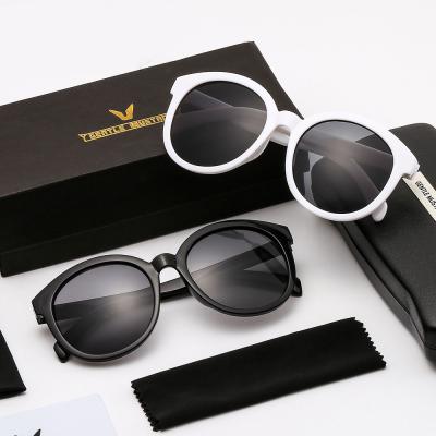 China 2021 Newest Anti-UV Fashion Sunglasses Fashion Round Small Frame Sunglasses Men Women Eyewear Shade Vintage Custom Glasses Custom Glasses for sale