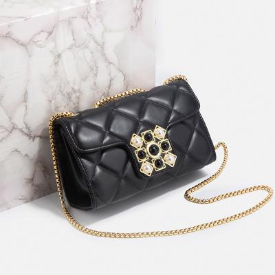 China 2022 Fashion Design PU Black Bag 2022 Luxury Cross Chain Shoulder Body Bag New PORTABLE Single Bag Women Handbag High Quality Cover 014 for sale