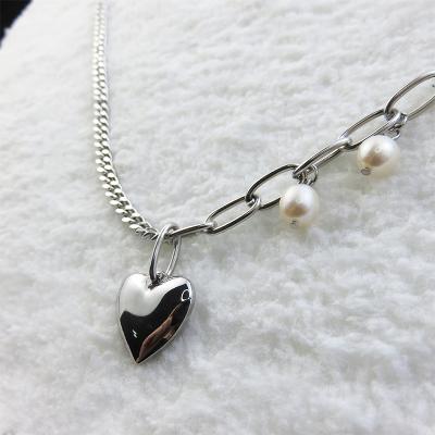 China Customized Wholesale FASHIONABLE Necklace Stainless Steel Silver Gold Plated Heart Pendant Necklace For Women for sale