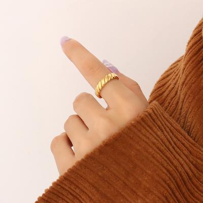 China Hot Selling Lead Free Nickel Free Ring Light High Quality Gold Plated Fashion Personalized Ring Index Finger Ring for sale