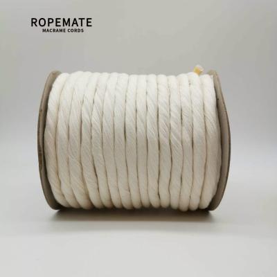 China 12mm Sustainable Premium Single Strand Natural White Macrame Tie Up Large 1 Ply Cotton Rope 1kg Per Roll for sale