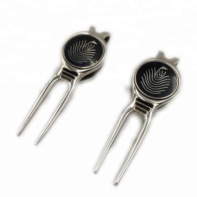 China Custom Upscale New Metal Golf Divot Tool Pitch Fork For Men's Business Gifts Set for sale