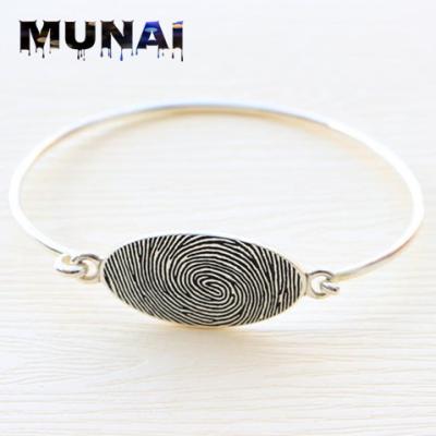 China FASHIONABLE Sterling Silver Oval Shaped Fingerprint Bracelet, Christmas Gift for sale