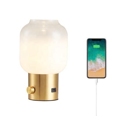 China JLT-9477 Modern Modern Clear Glass Table Lamp With Convenient USB Charging Port For Bedside for sale