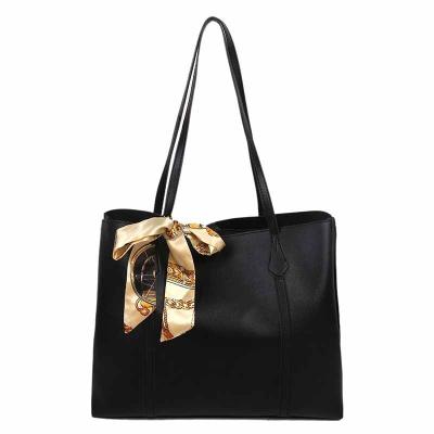 China Luxury minimalistic and solid color style portable silk material lady lady scarf and PU style handbag for sale