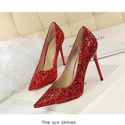 China Fashion Light Size Big Size Wedding Party Sexy Black Red Pumps Pointed Toe Glitter 8Cm High Heels For Ladies for sale